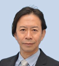 山﨑 亙 氏